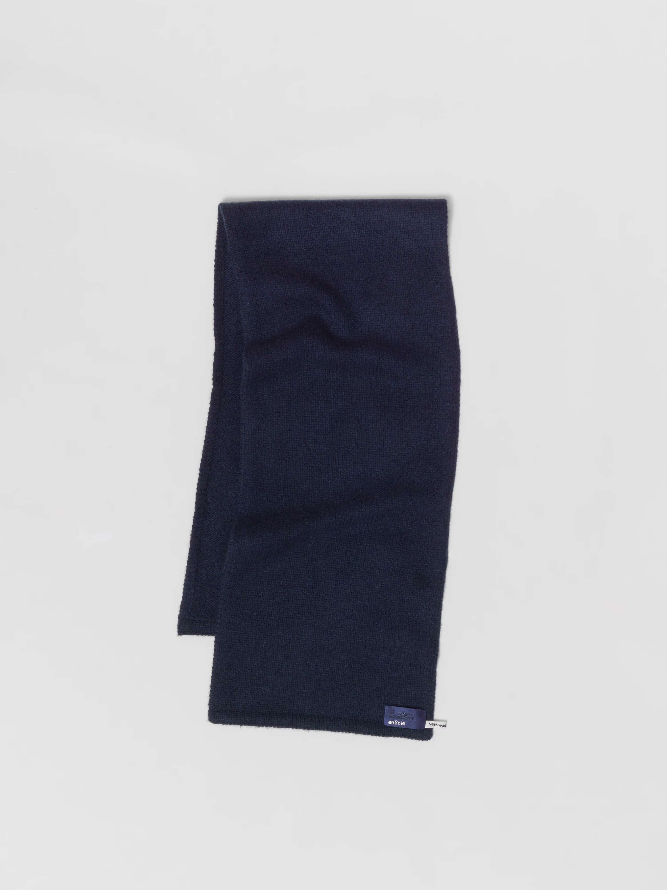 Picture of a navy cashmere scarf