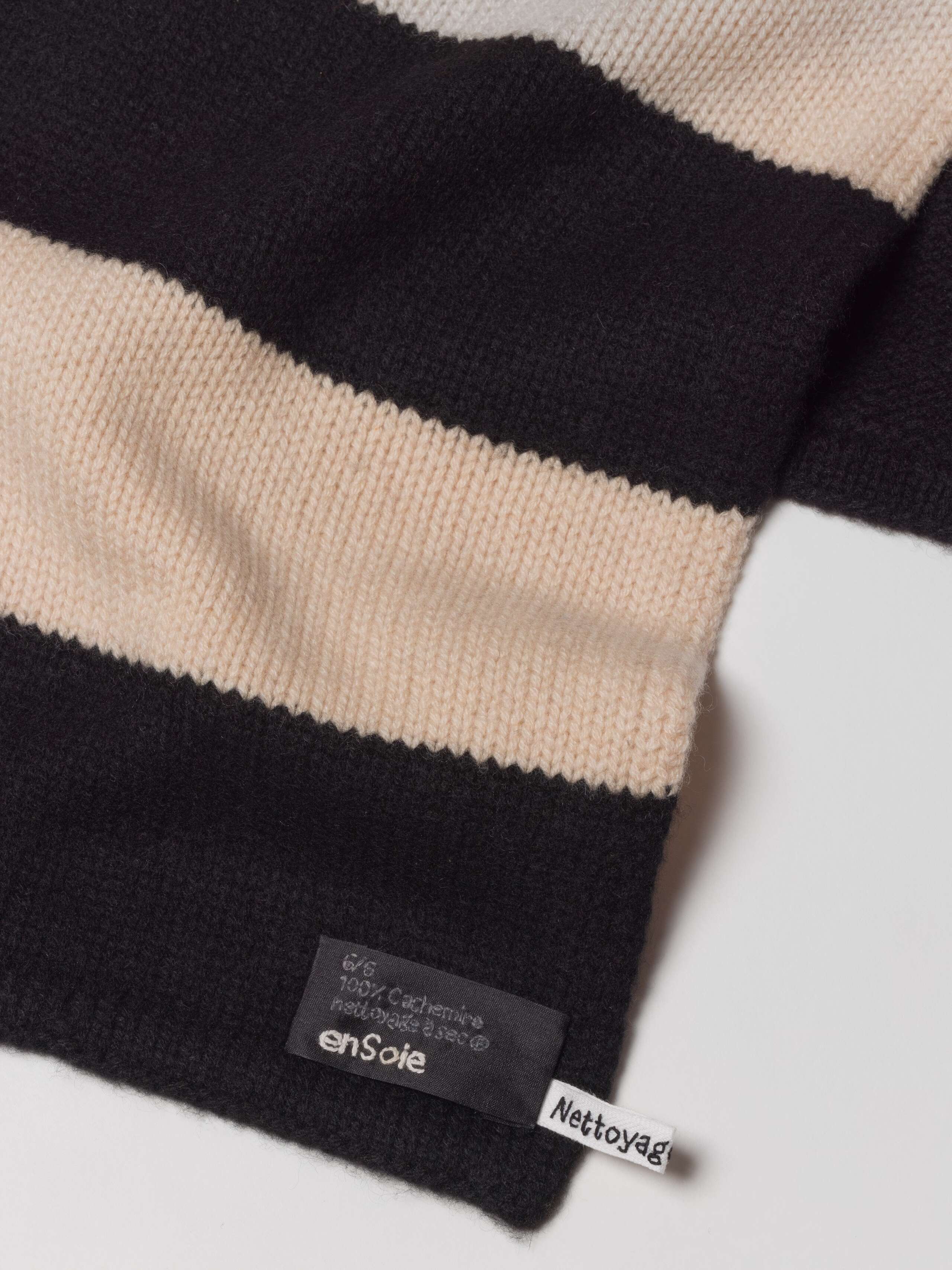 Picture of a black and white striped cashmere scarf