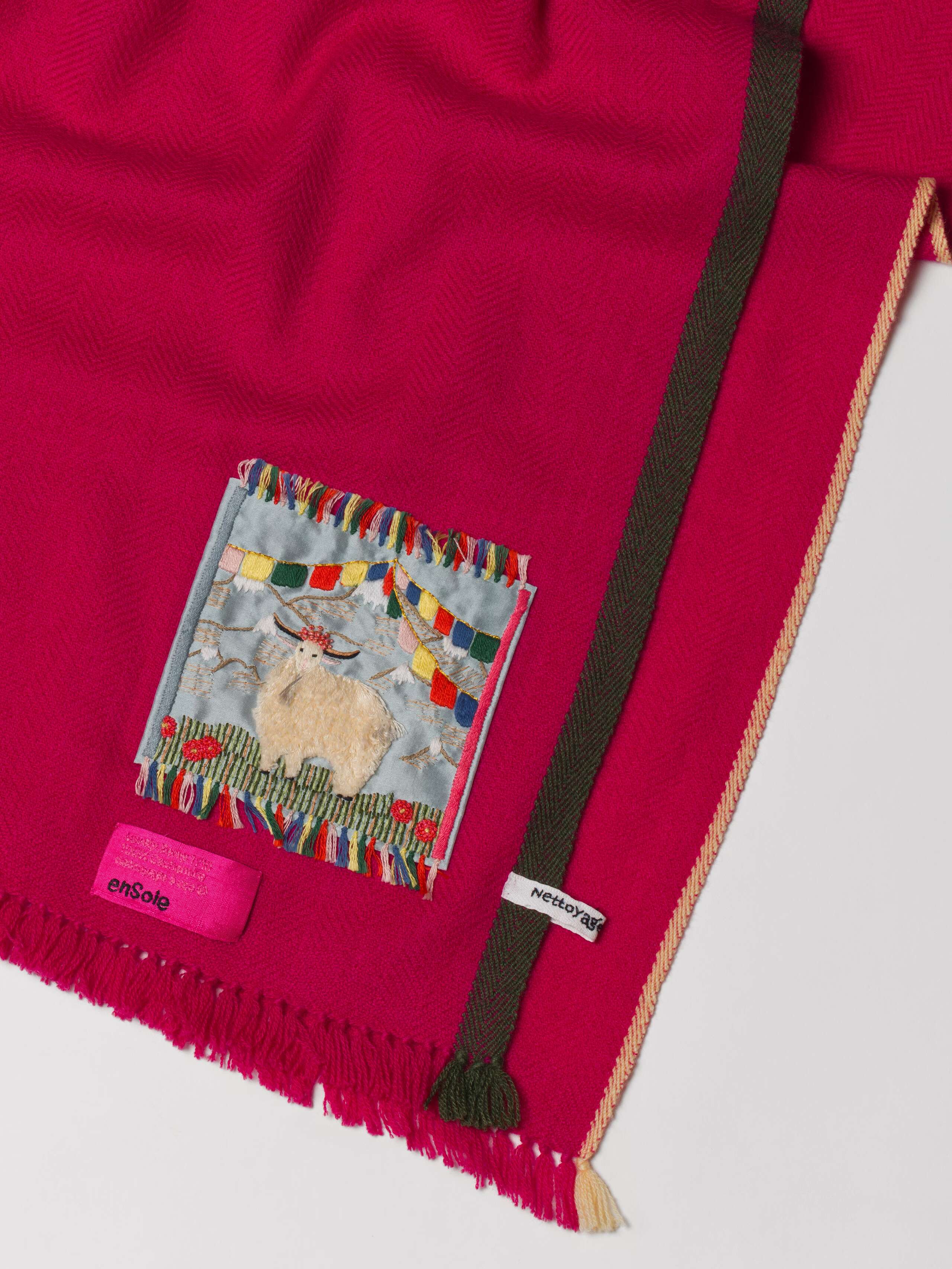 Picture of a bright pink cashmere stole
